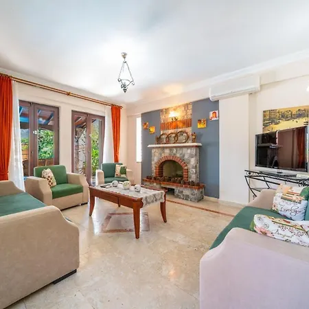 Sleeps 6 With Pool Air Con And Wifi Villa Ölüdeniz